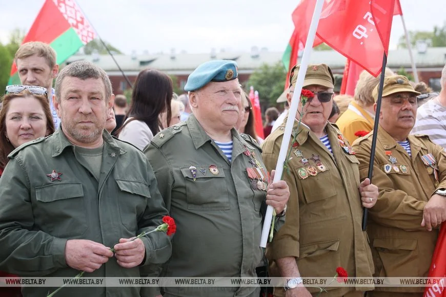 В Брестской крепости перезахоронили останки семи защитников — их имена неизвестны