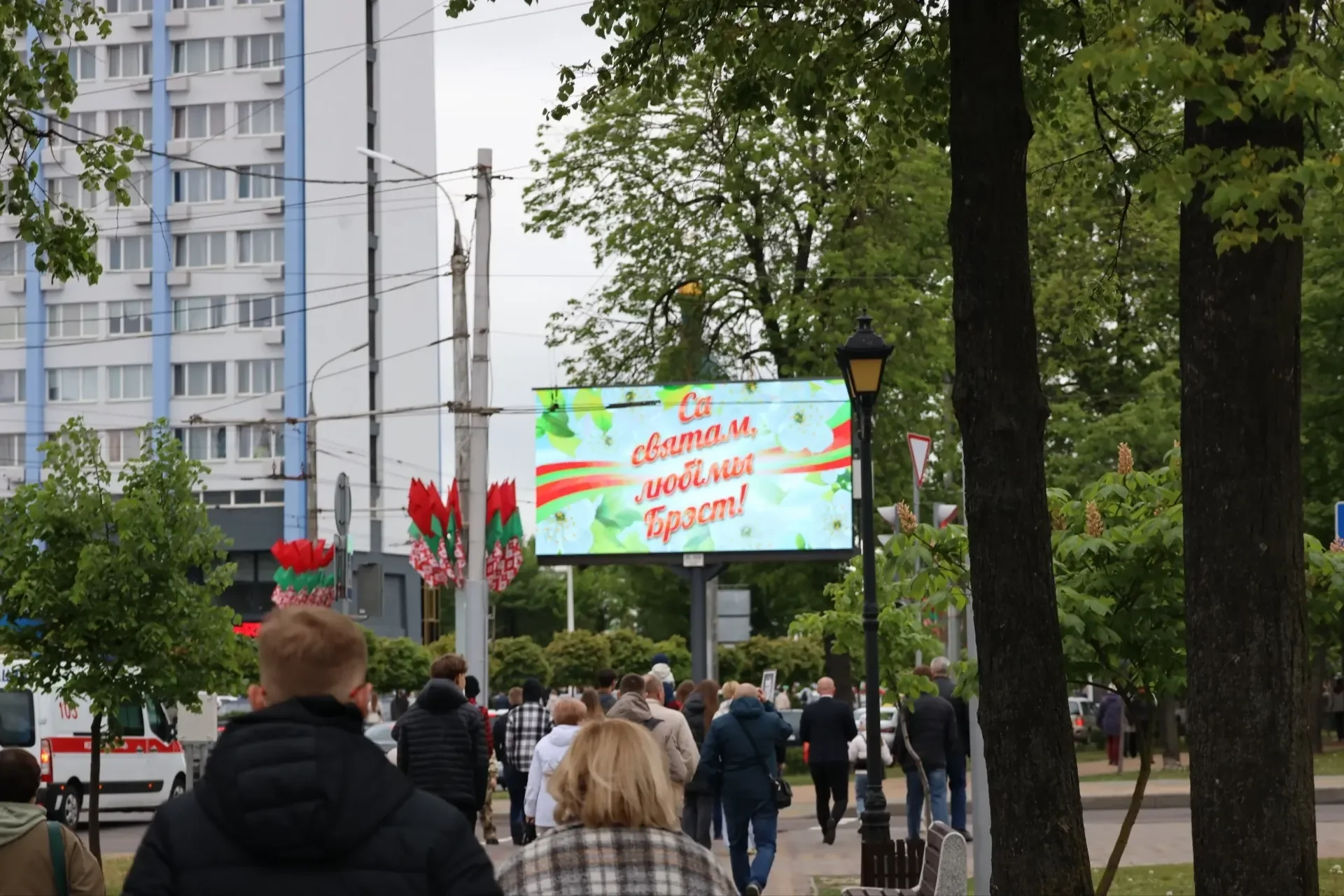 Брестская крепость озарилась салютом в честь 9 Мая