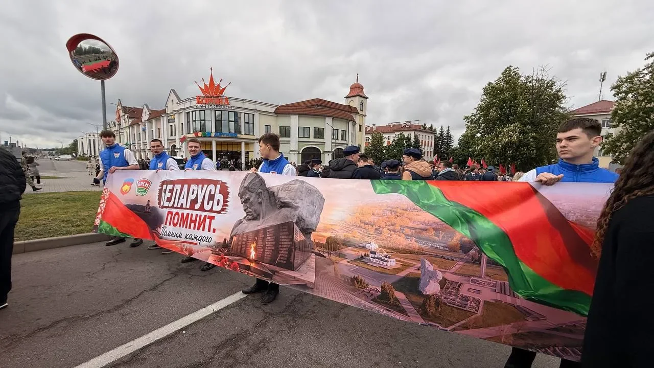 Брестская крепость озарилась салютом в честь 9 Мая