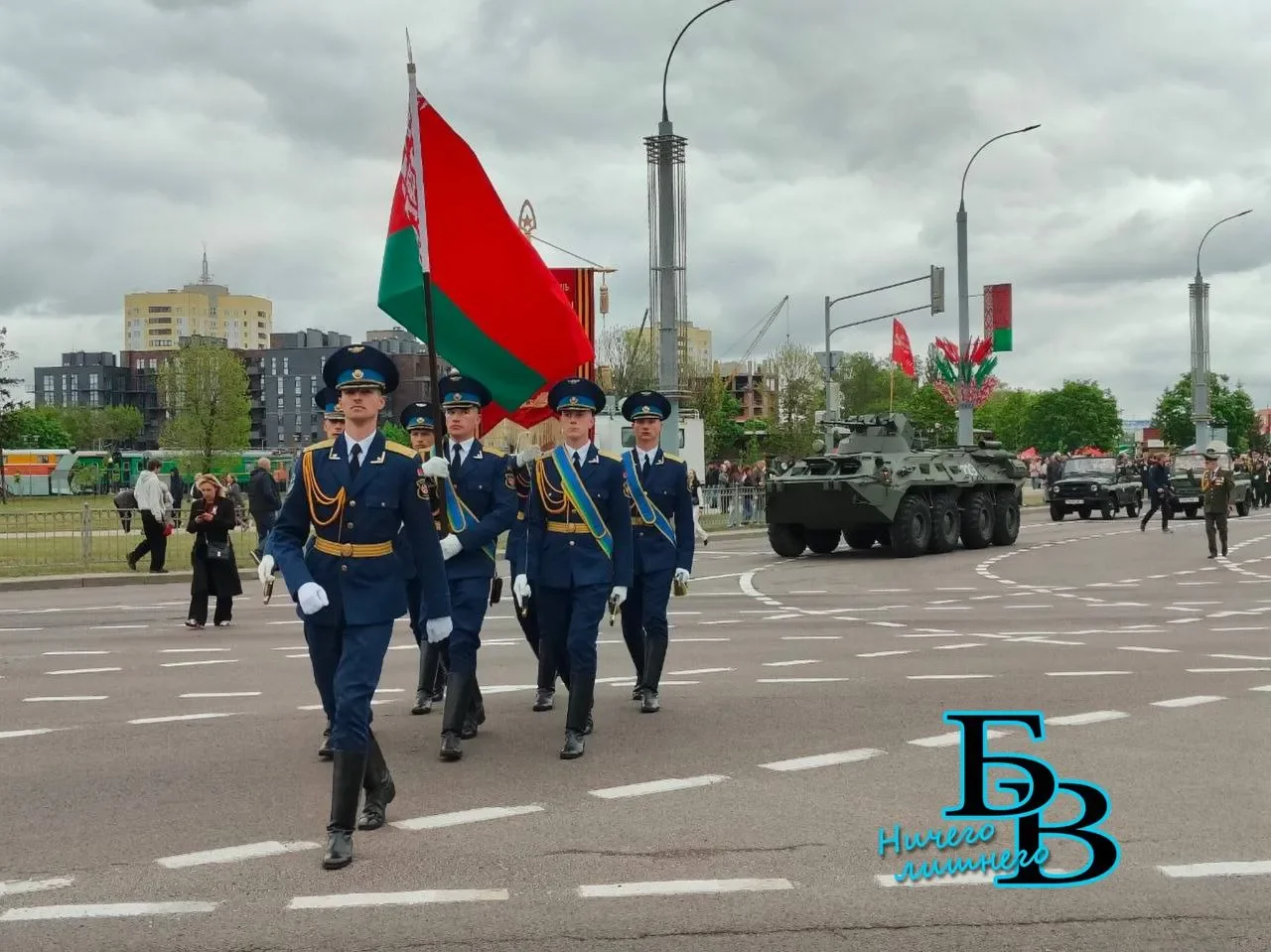 Брестская крепость озарилась салютом в честь 9 Мая