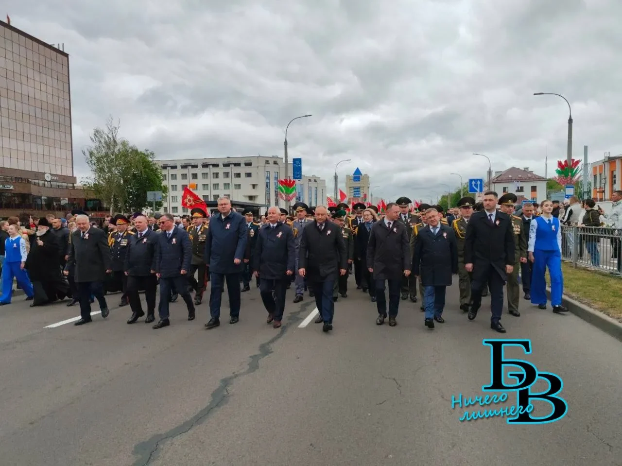 Брестская крепость озарилась салютом в честь 9 Мая