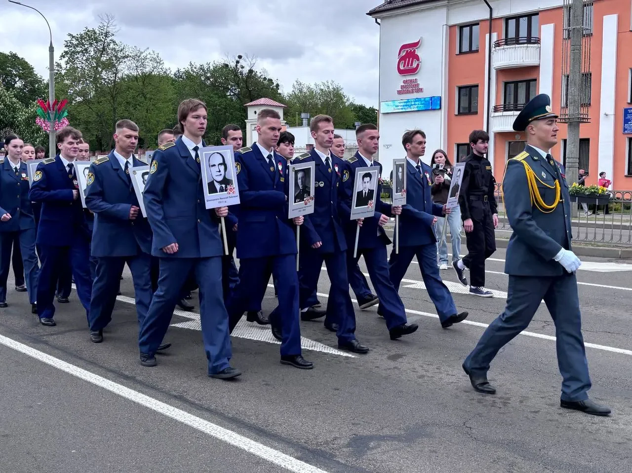 Брестская крепость озарилась салютом в честь 9 Мая