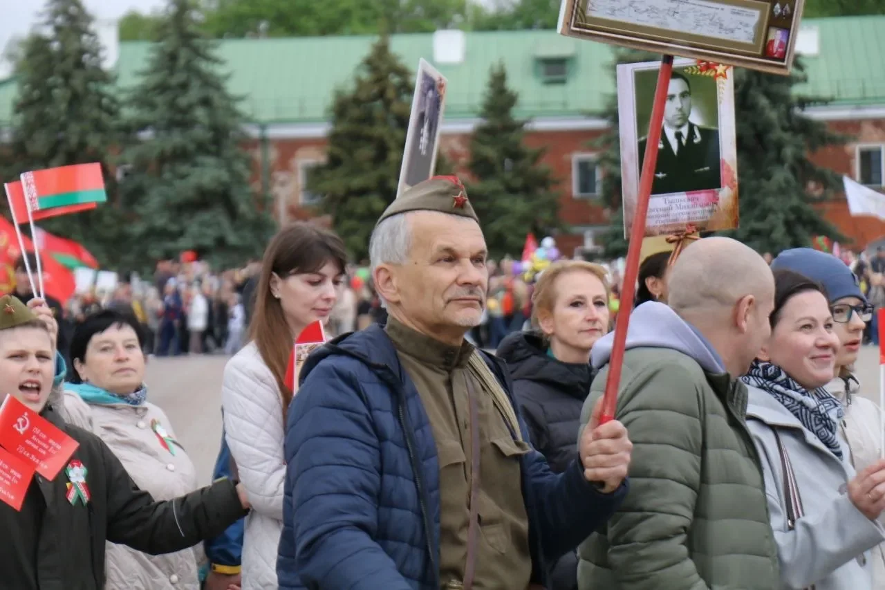 Брестская крепость озарилась салютом в честь 9 Мая