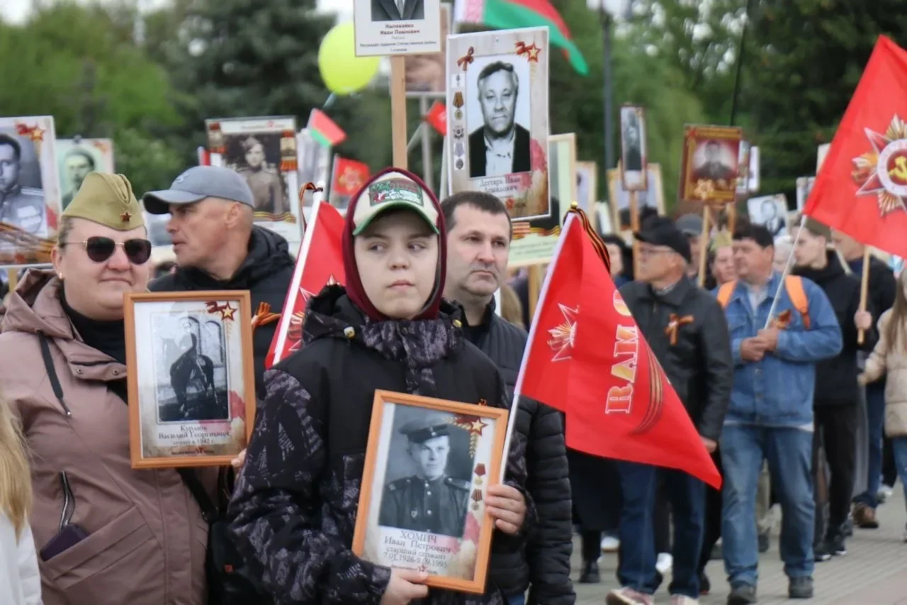 Брестская крепость озарилась салютом в честь 9 Мая