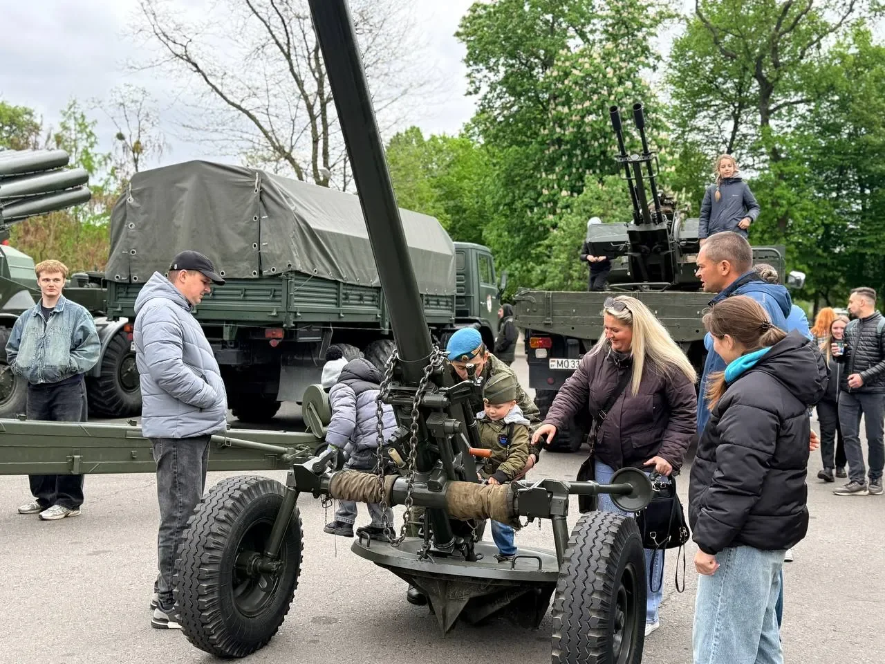 Брестская крепость озарилась салютом в честь 9 Мая