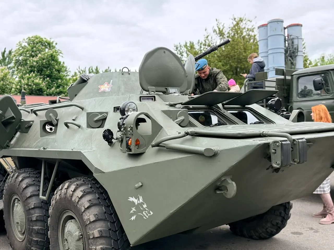 Брестская крепость озарилась салютом в честь 9 Мая