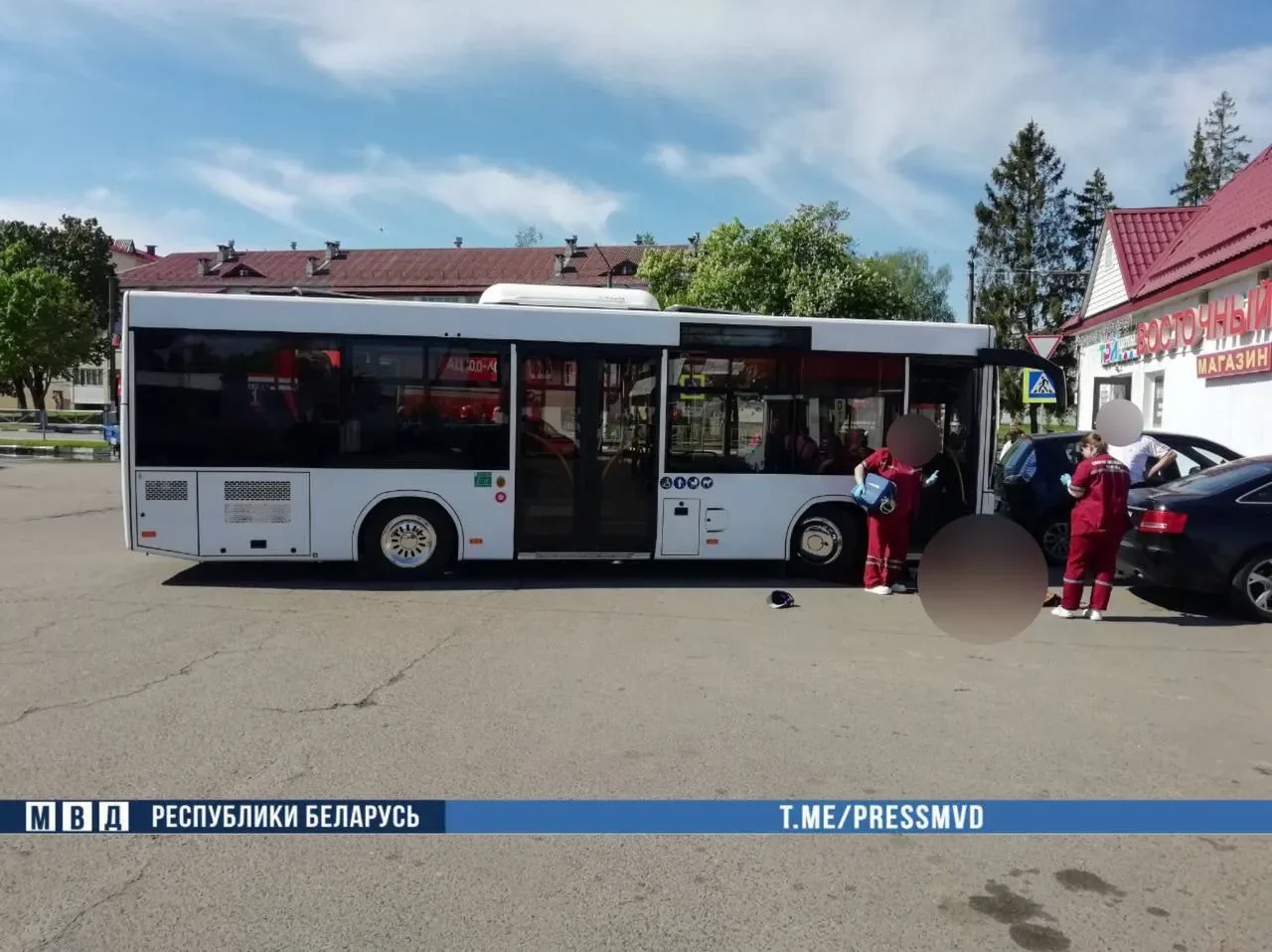 Трагедия на Могилевщине: автобус без водителя задавил мужа и жену