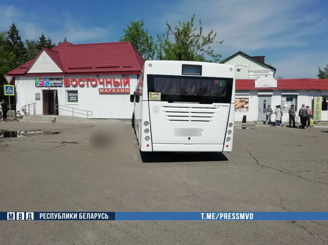 Трагедия на Могилевщине: автобус без водителя задавил мужа и жену