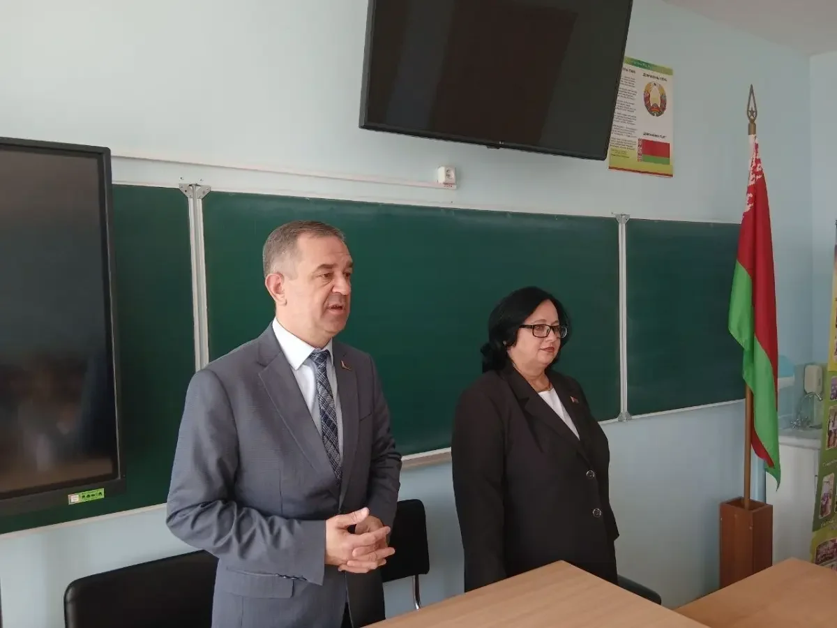 В брестской школе № 19 и городской библиотеке сменилось руководство
