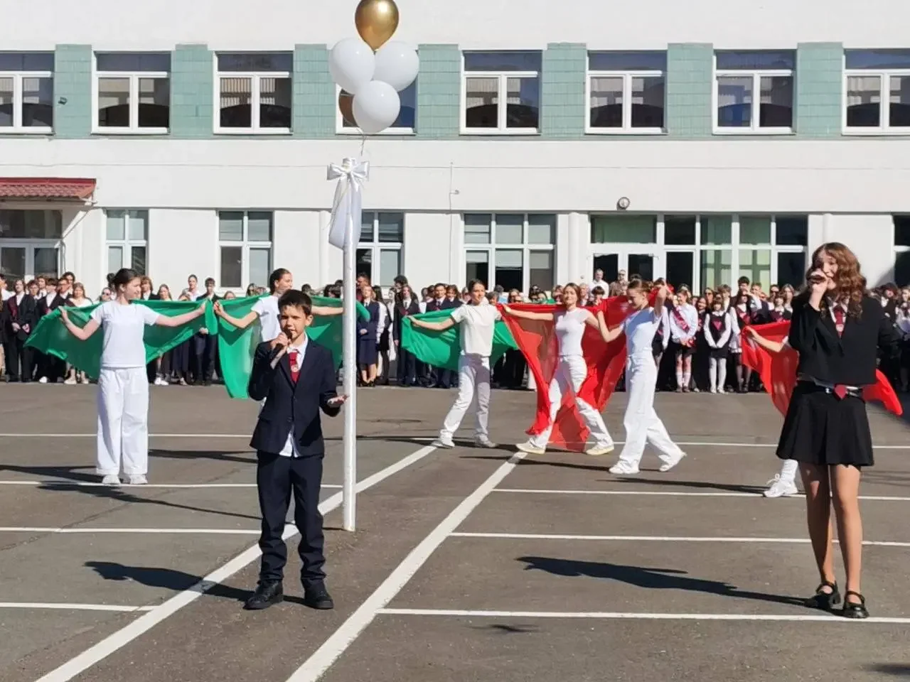 В Бресте прозвенел последний звонок
