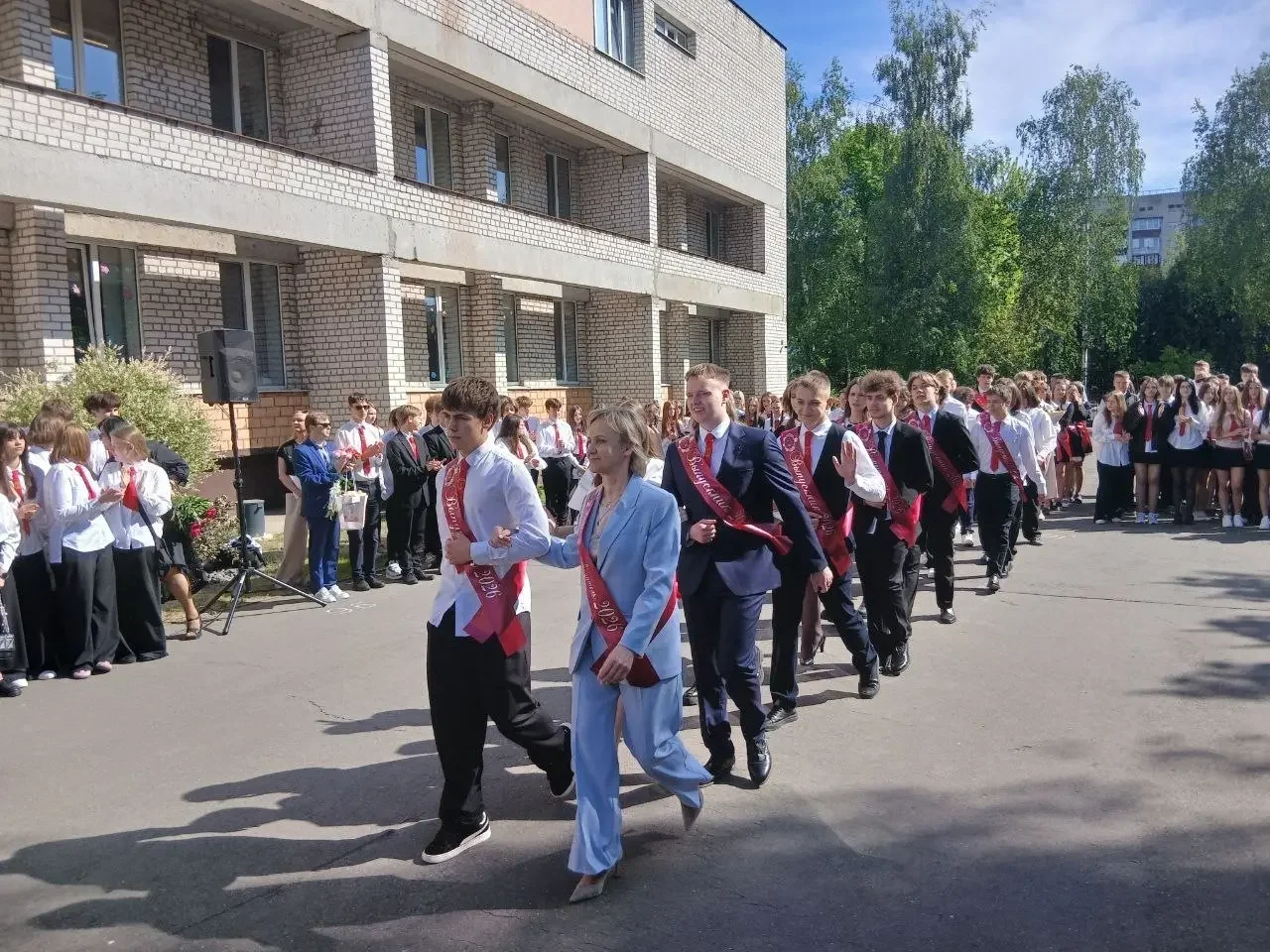 В Бресте прозвенел последний звонок