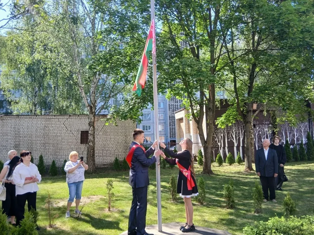 В Бресте прозвенел последний звонок