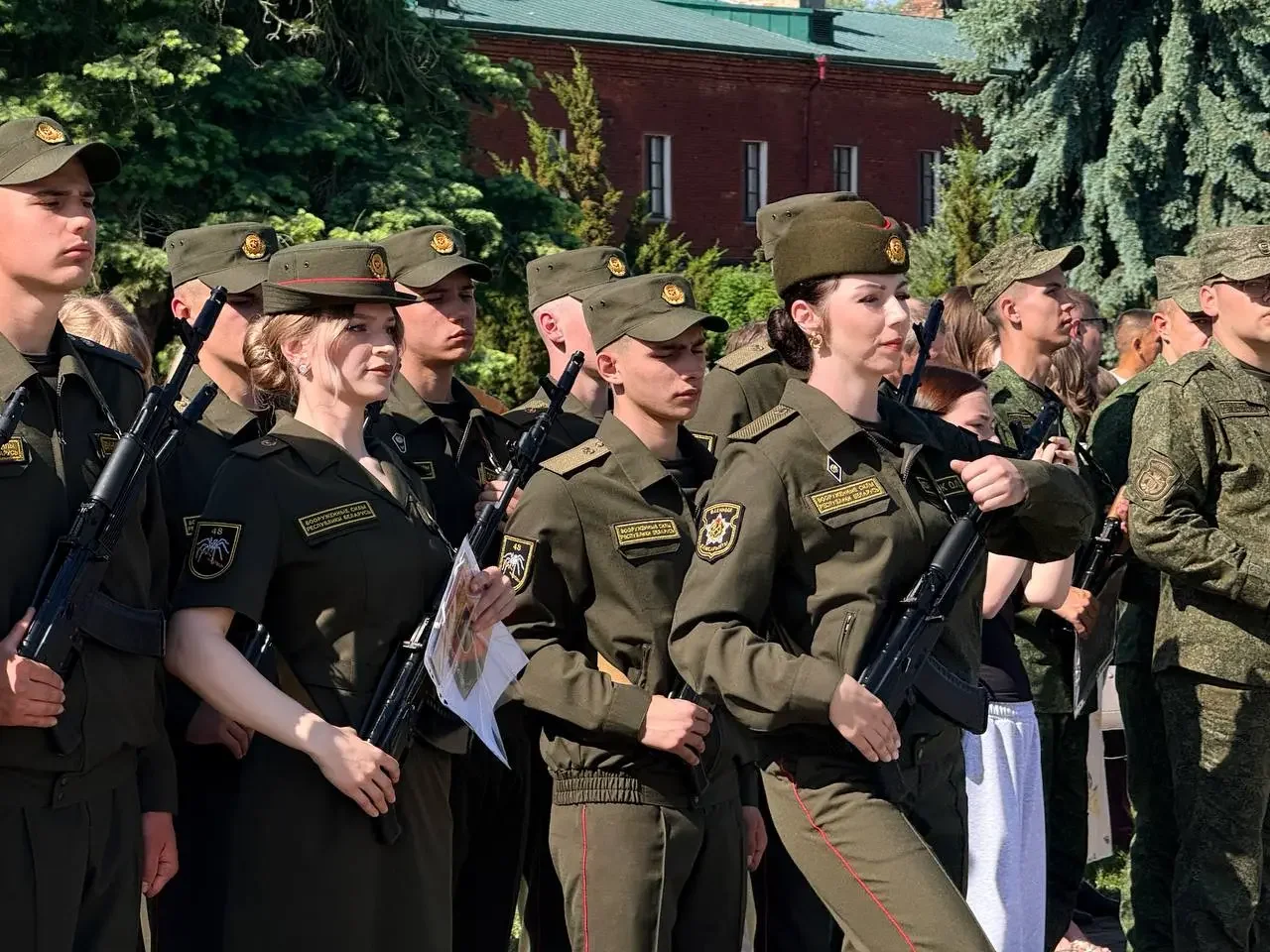 Более тысячи новобранцев приняли присягу в Брестской крепости — как это было
