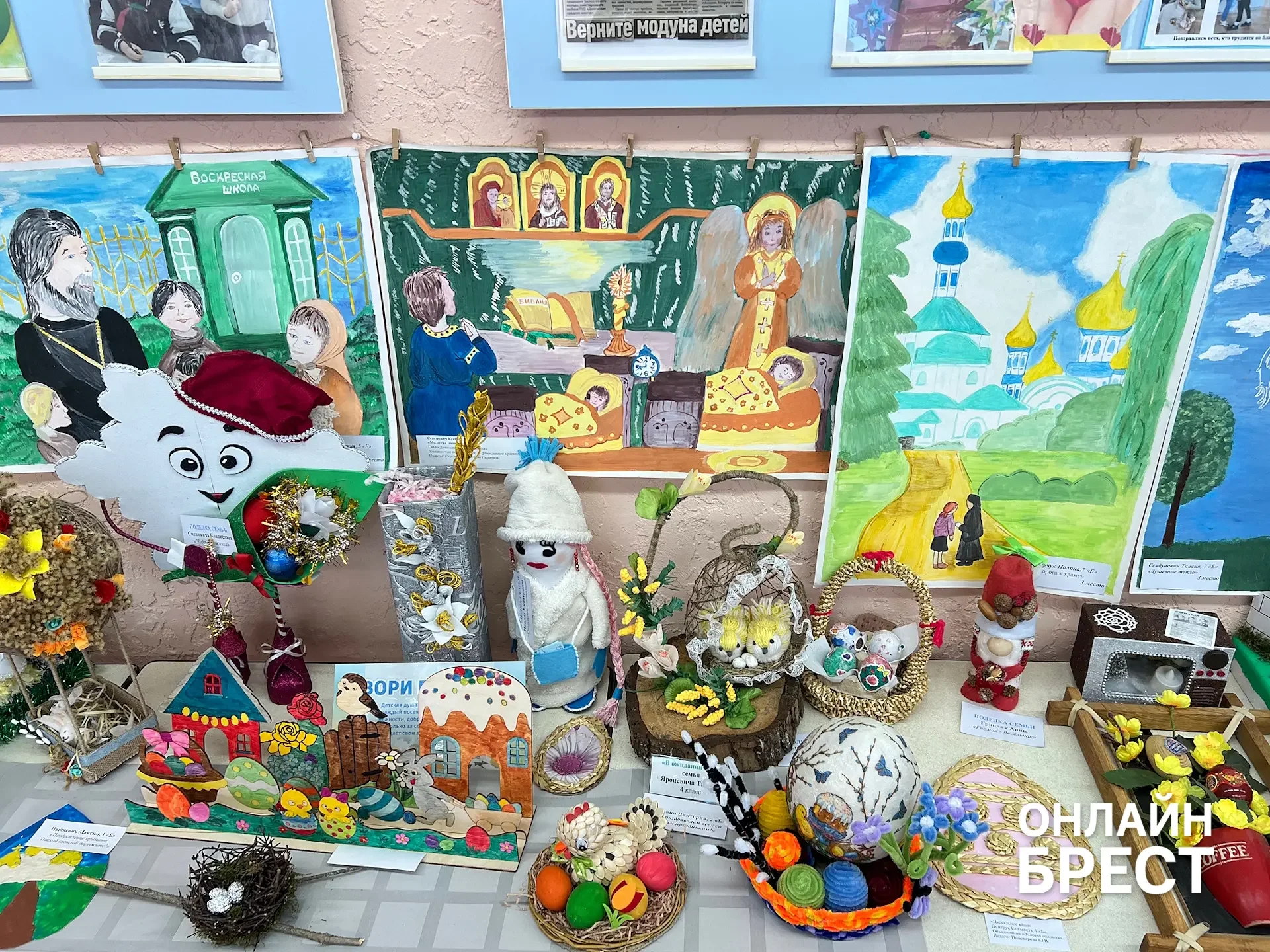 В Брестской области есть школа, куда каждый день съезжаются дети из многих деревень — вот как она живёт