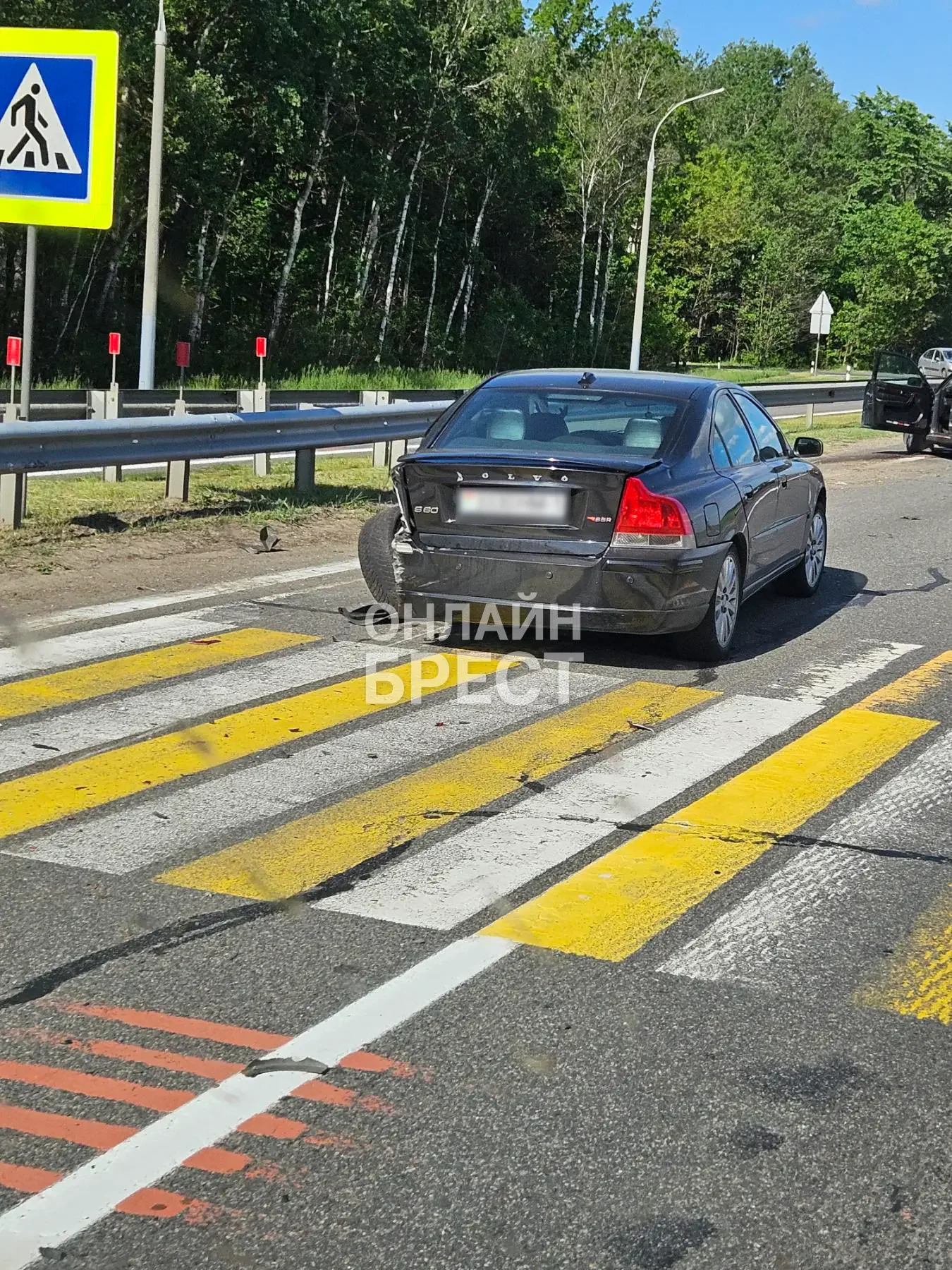 На трассе М1 в Жабинковском районе Audi въехала в Volvo