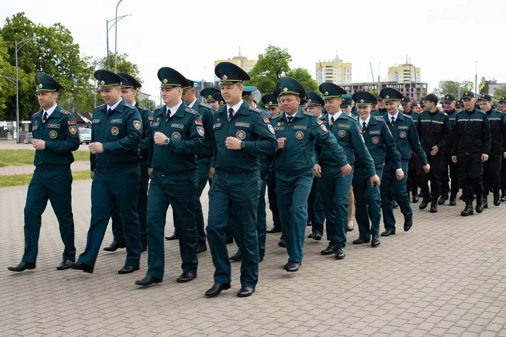 От площади Ленина до Брестской крепости: спасатели отмечают свой юбилей