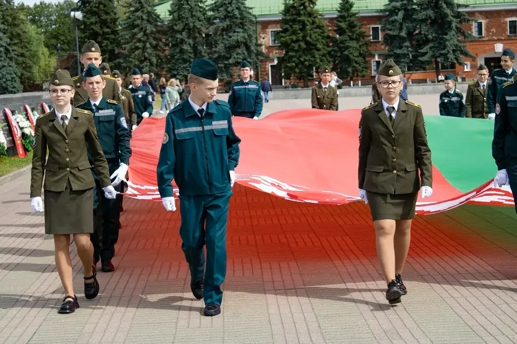 От площади Ленина до Брестской крепости: спасатели отмечают свой юбилей