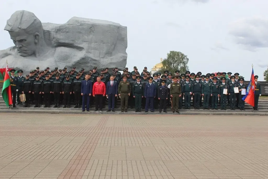 От площади Ленина до Брестской крепости: спасатели отмечают свой юбилей