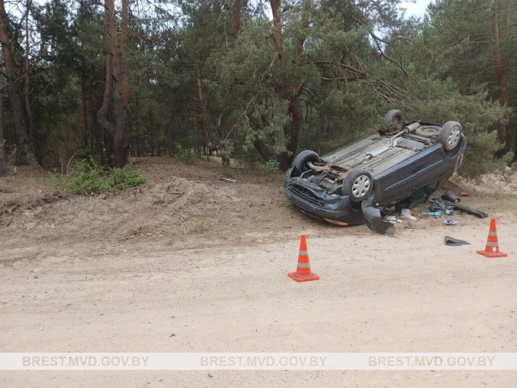 Молодой водитель перевернул авто в Бресте