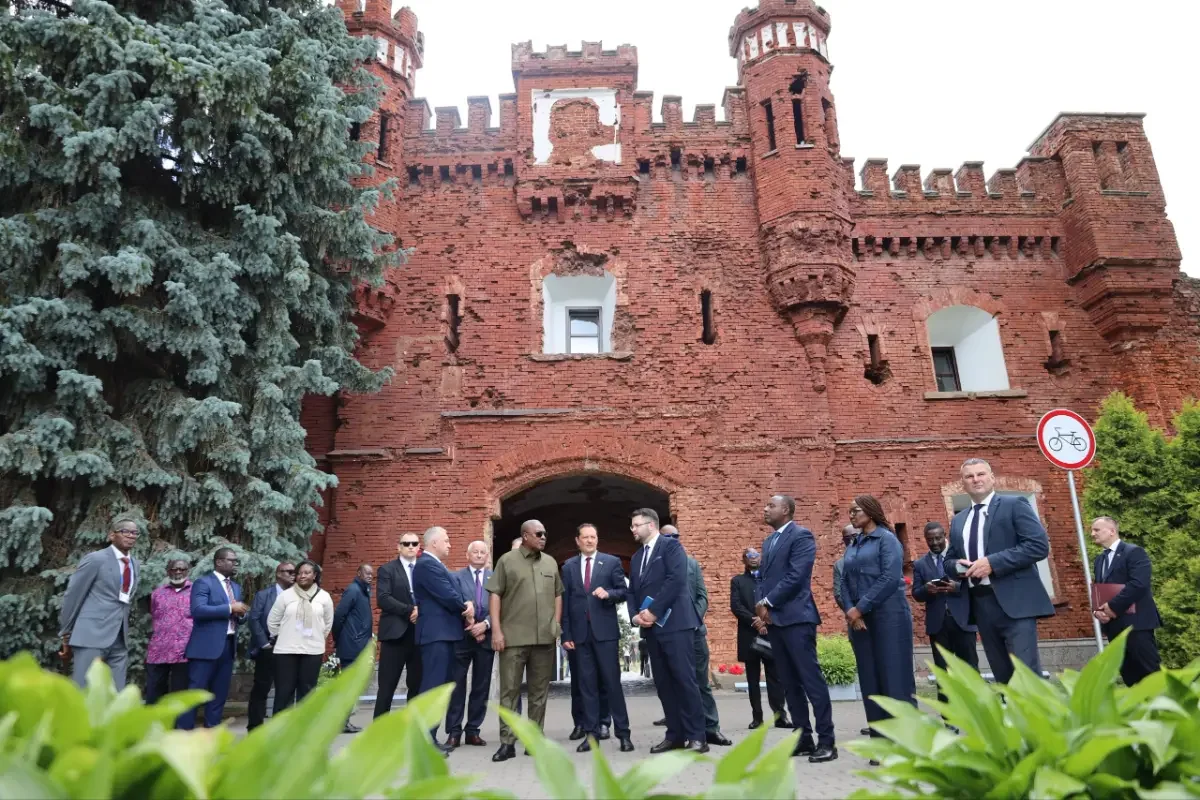 Президент Ганы прилетел в Брест — подробности визита