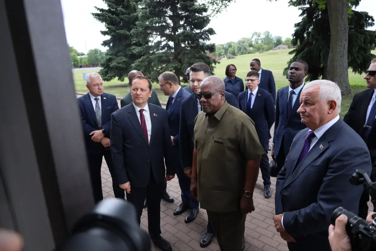 Президент Ганы прилетел в Брест — подробности визита