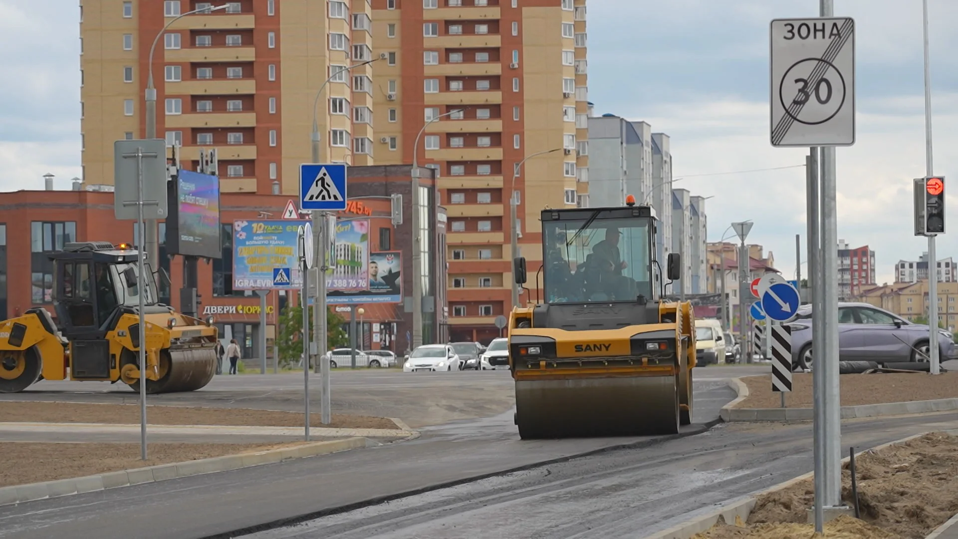 асфальтирование дороги в Бресте