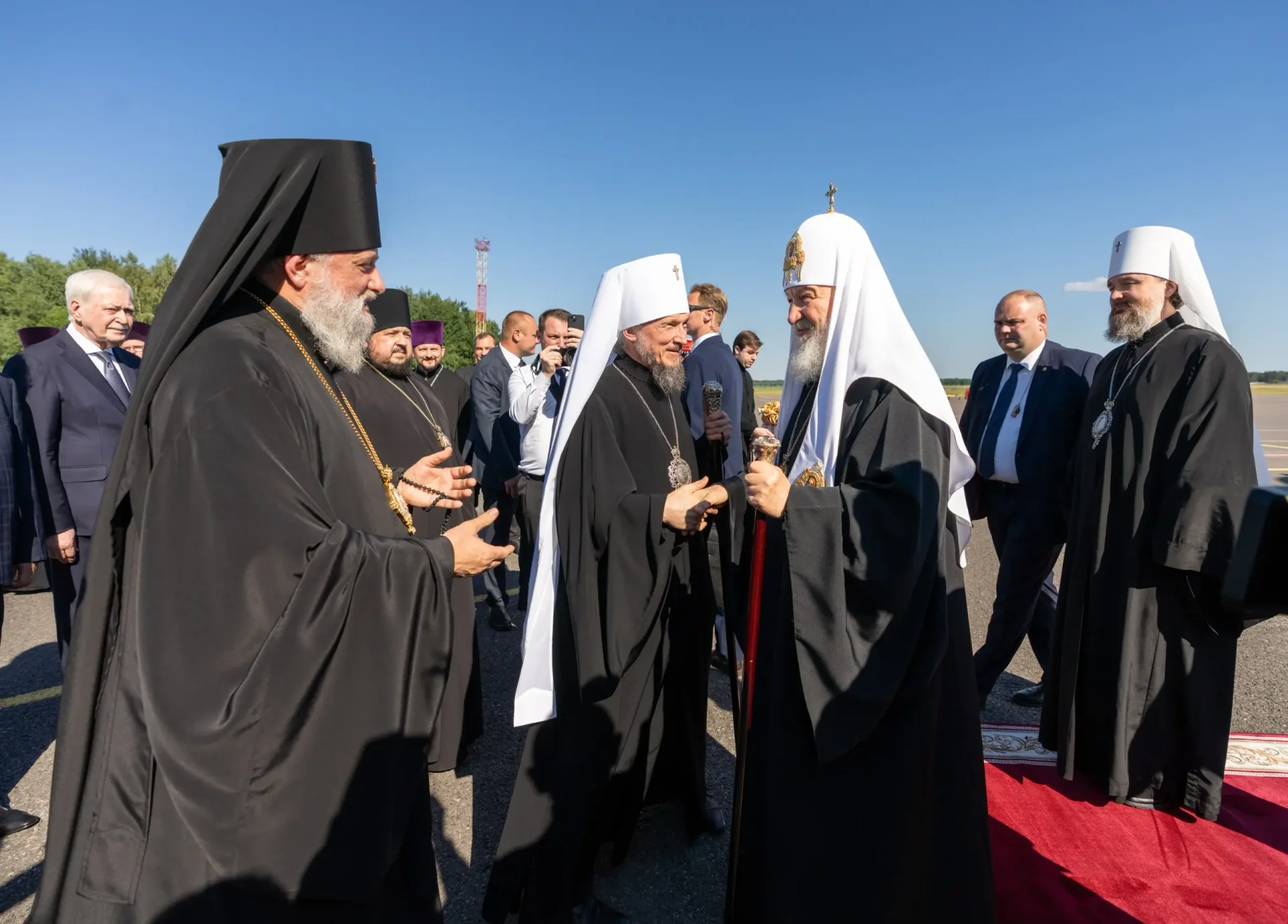 Патриарх Кирилл прилетел в Брест