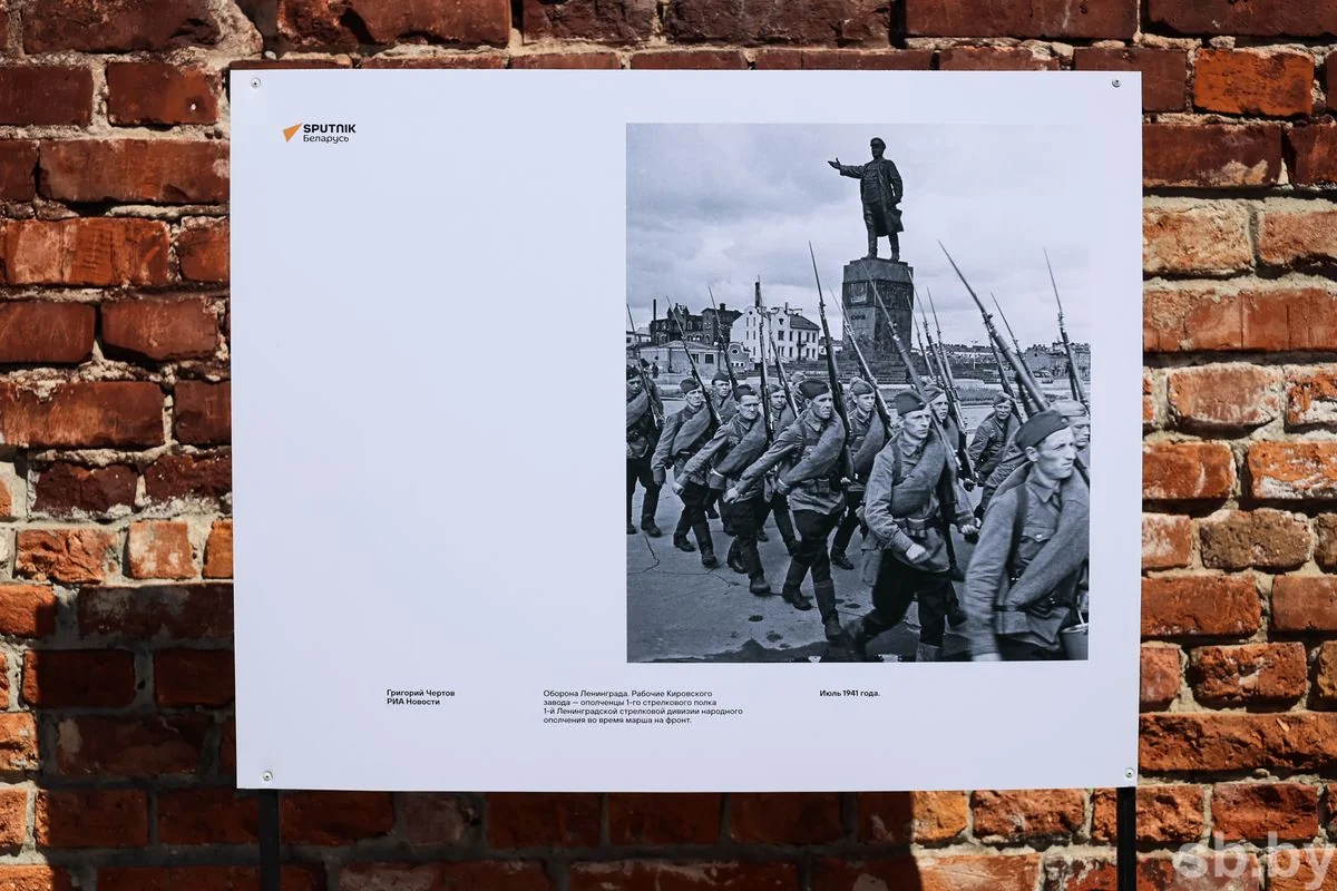 В руинах Белого дворца Брестской крепости открылась фотовыставка