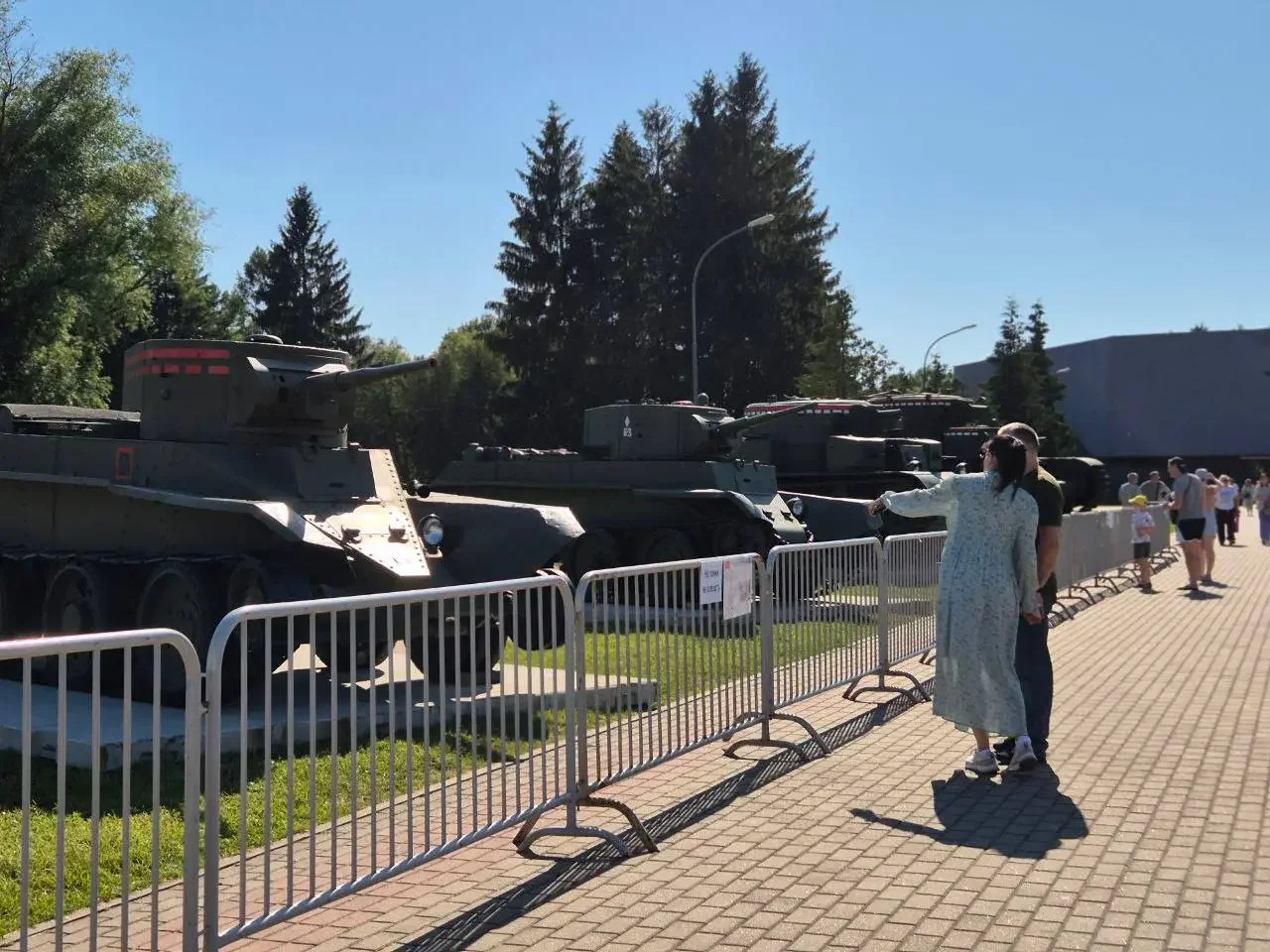 Успеть увидеть: в Брестской крепости выставили уникальные танки 1930-х годов