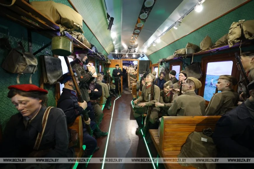 «Поезд Победы» прибыл в Брест: заглянули внутрь уникального музея