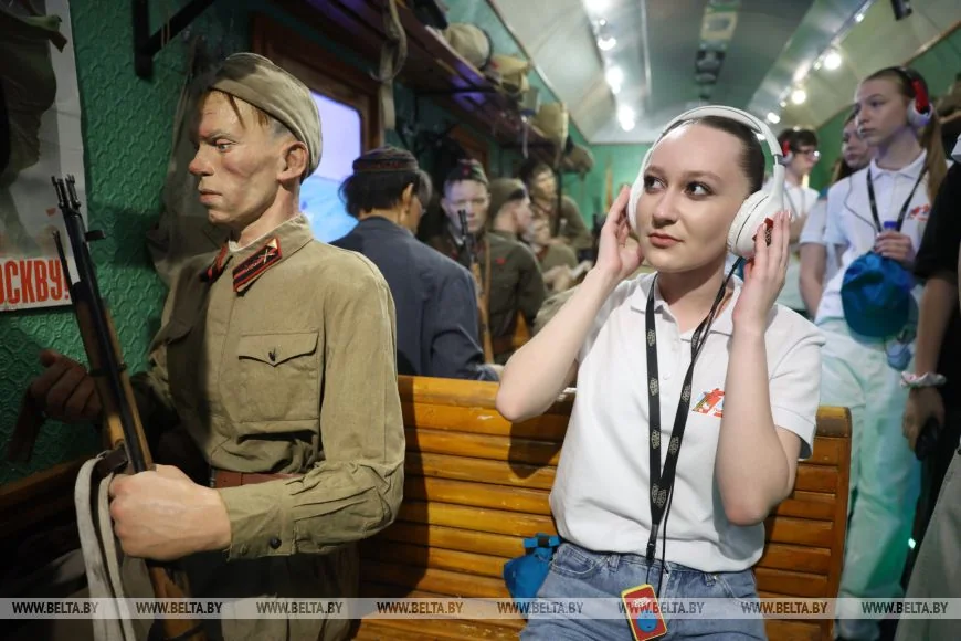 «Поезд Победы» прибыл в Брест: заглянули внутрь уникального музея