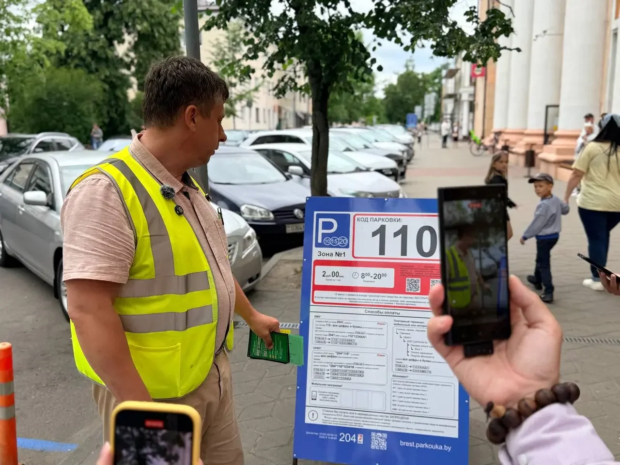 Тестовый режим продлен до 28 июня: что нужно знать о платных парковках в центре Бреста