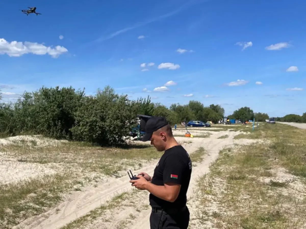 В Брестской области дроны предупреждают купальщиков с воздуха — вот как это работает