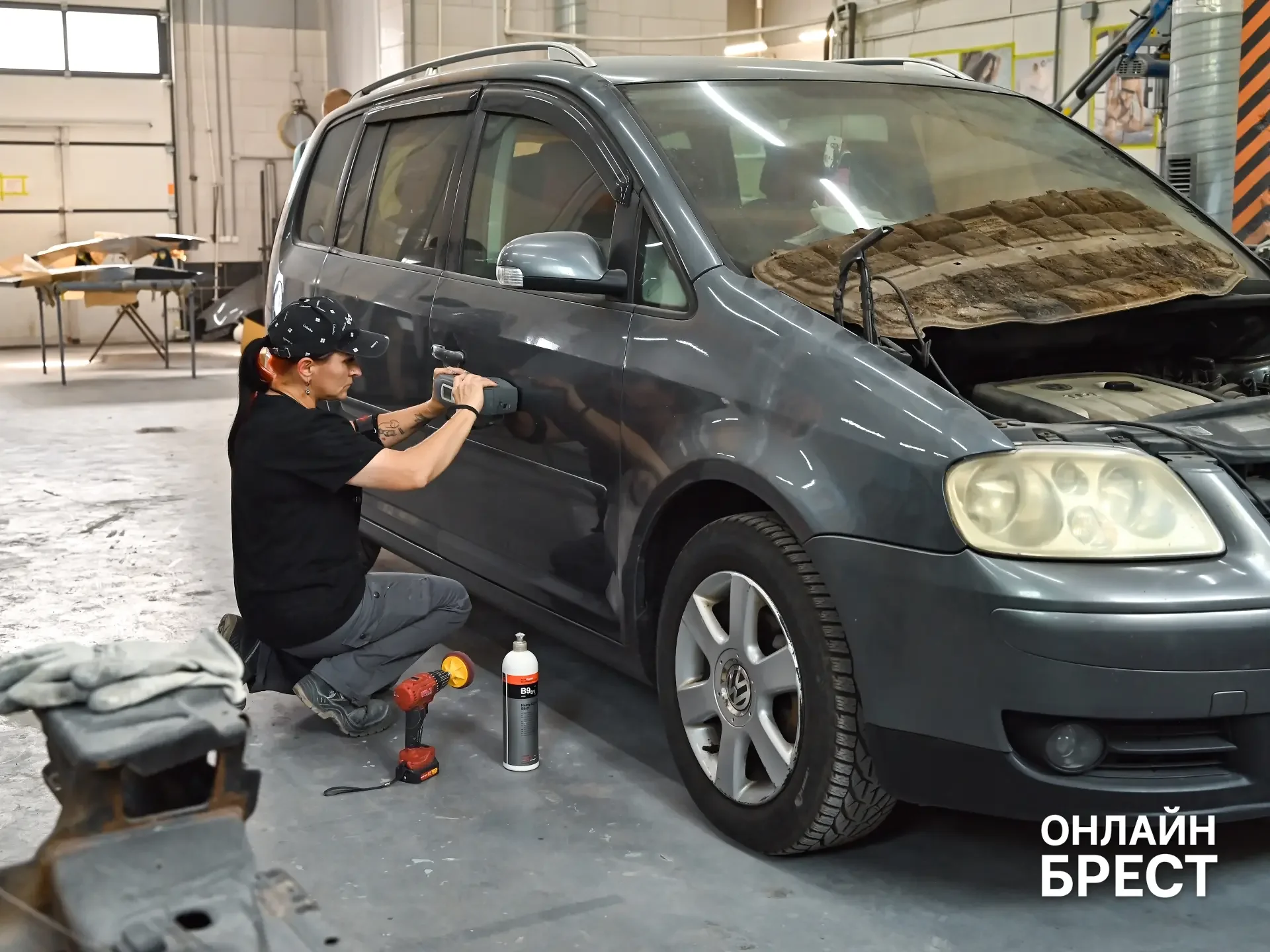 Как в Бресте возвращают автомобилям заводской вид после ДТП