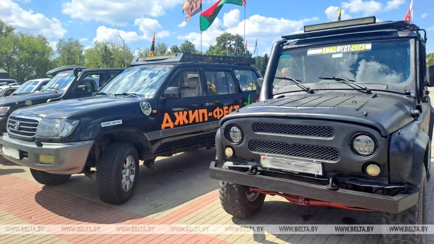 Под Брест съехались участники джип-феста из Беларуси и России