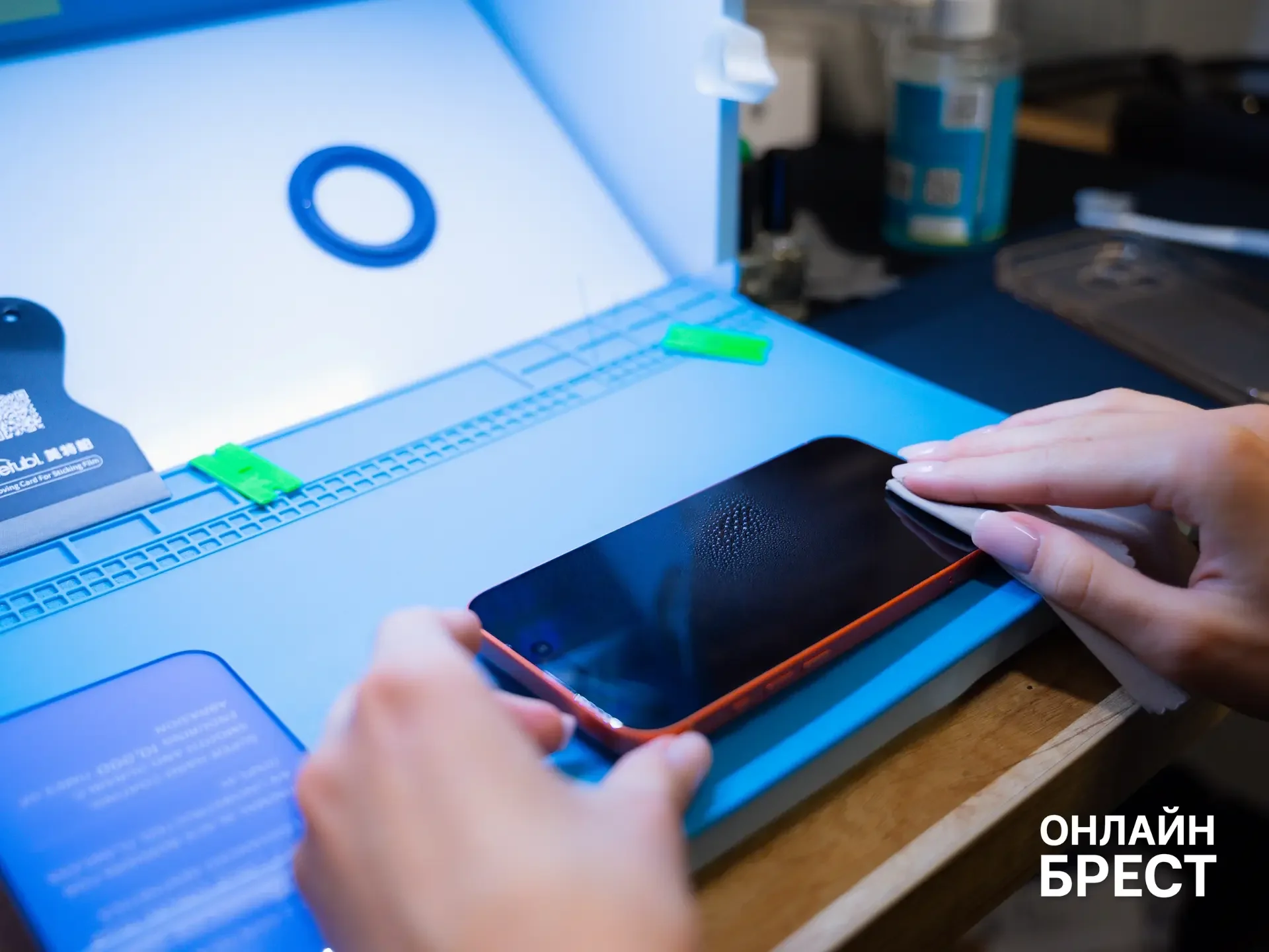 От Nokia 3310 до iPhone 17 Pro: как изменились смартфоны и их ремонт за 20 лет