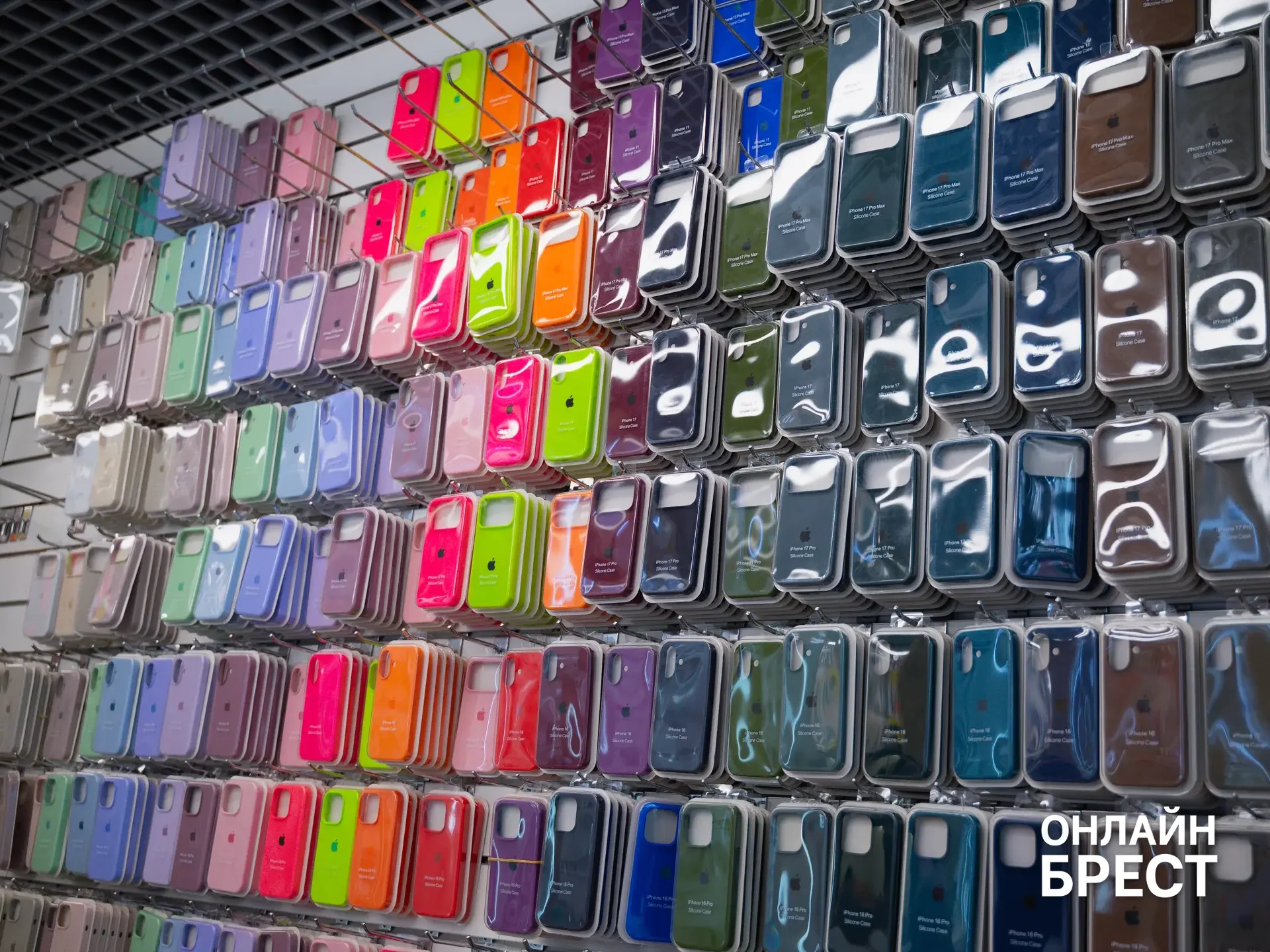 От Nokia 3310 до iPhone 17 Pro: как изменились смартфоны и их ремонт за 20 лет