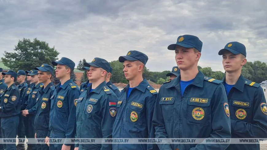 В Брестской крепости присягу приняли 49 новобранцев МЧС — что они сказали