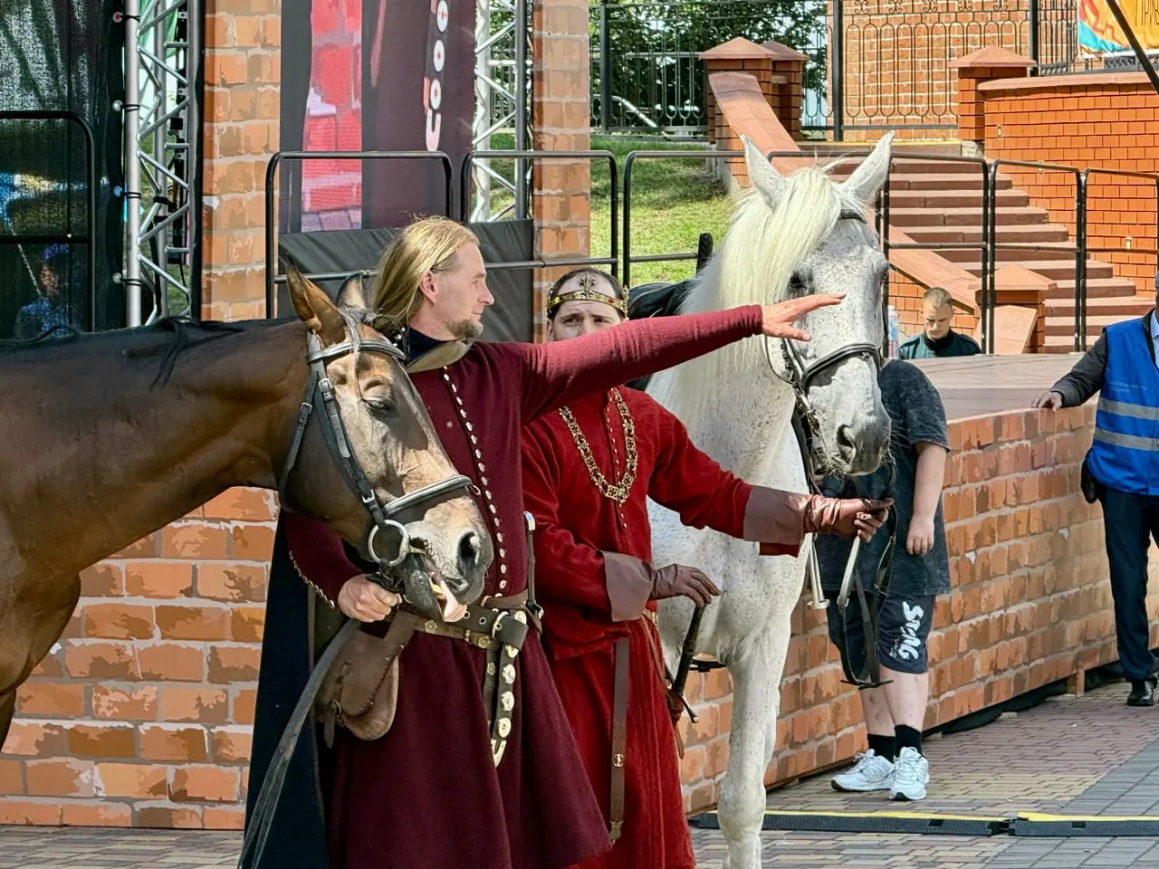 У Каменецкой башни празднуют 750-летие города