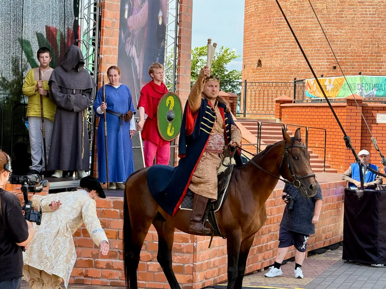 У Каменецкой башни празднуют 750-летие города