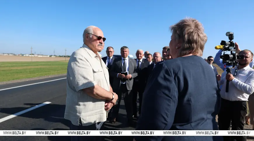 Лукашенко посещает Березовский район