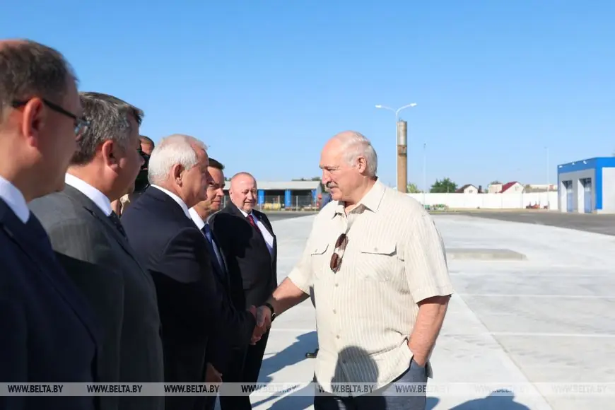 Лукашенко посещает Березовский район