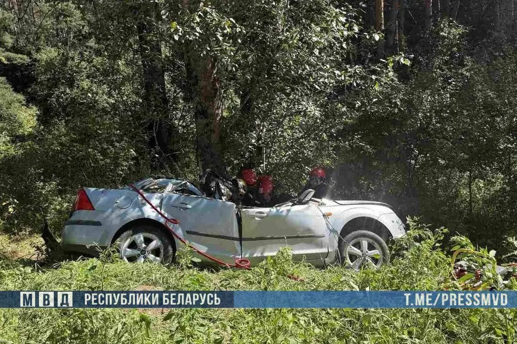 Мать и 19-летний сын погибли в ДТП в Столбцовском районе