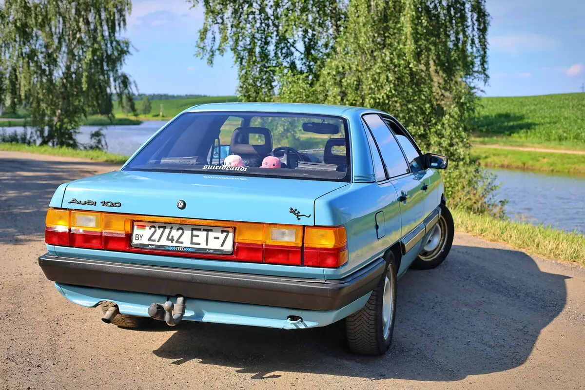Белоруска восстановила дедовскую Audi, простоявшую 15 лет без движения