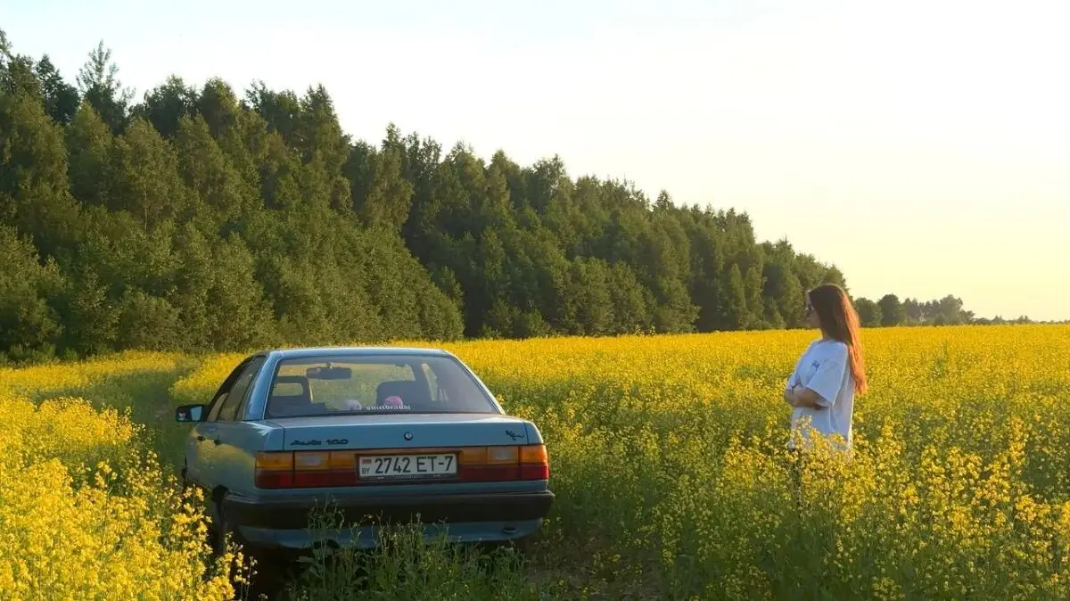 Белоруска восстановила дедовскую Audi, простоявшую 15 лет без движения