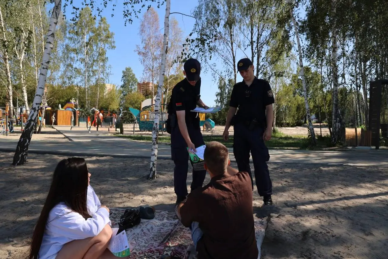 Пляжи Бреста патрулируют с катера и контролируют с помощью дрона