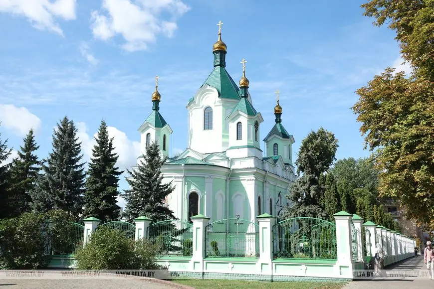 Верующие Бреста встречают Яблочный Спас — фоторепортаж