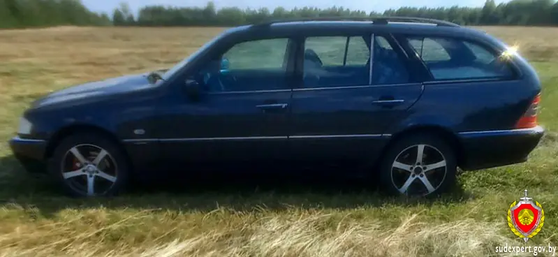 Житель Берёзы хотел снять Mercedes с учёта, а экспертиза нашла три автомобиля в одном