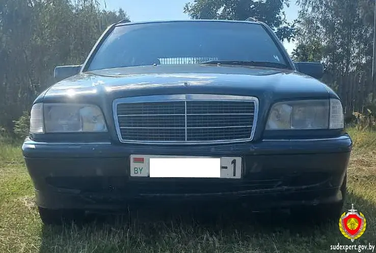 Житель Берёзы хотел снять Mercedes с учёта, а экспертиза нашла три автомобиля в одном