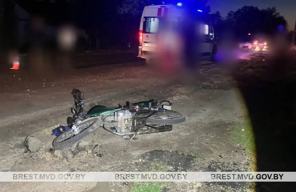 Под Кобрином госпитализирован 17-летний мотоциклист — что произошло